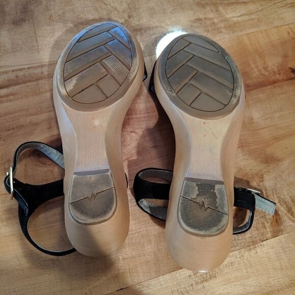 White Mountain Corky Black Suede Sandal size 6 - Picture 6 of 8